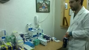 65-atendiendo-en-farmacia
